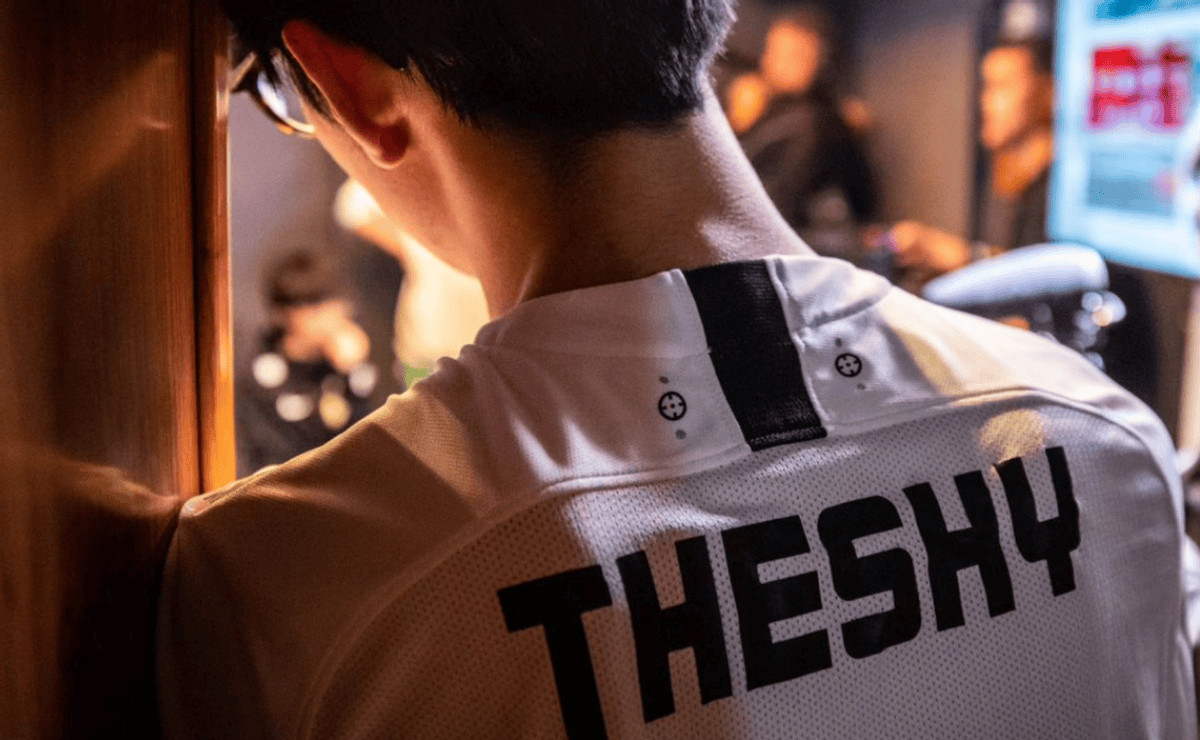 错峰上球 错峰上球