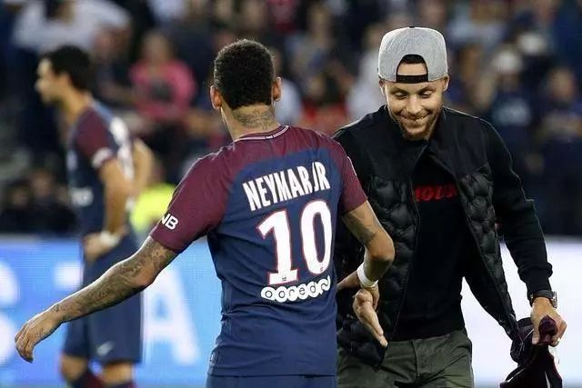 佩蒂特的构 佩蒂特的构